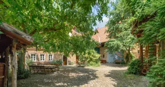 von_poll_real_estate_property_25145249_image_0