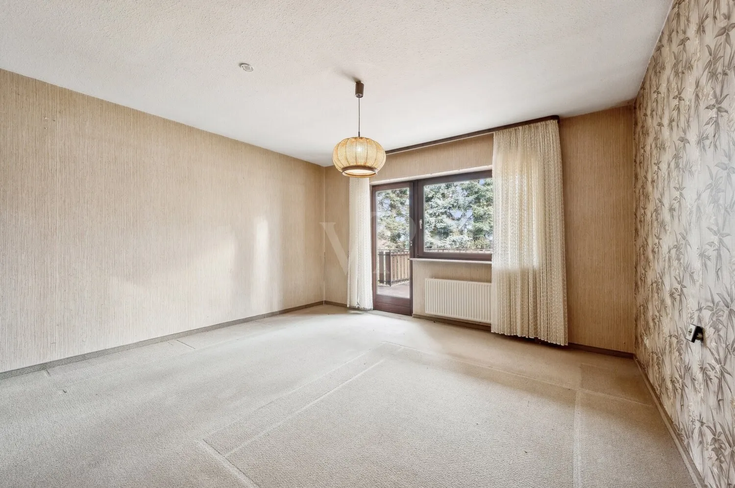 Schlafzimmer mit Balkon
