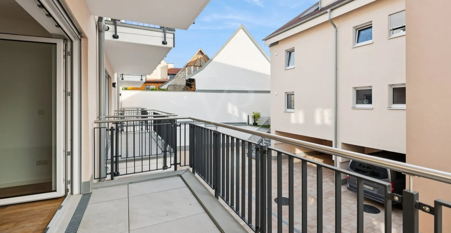 südöstlich ausgerichteter Balkon