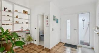 von_poll_real_estate_property_25145270_image_2