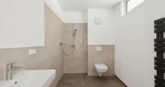 von_poll_real_estate_property_25145260_image_7