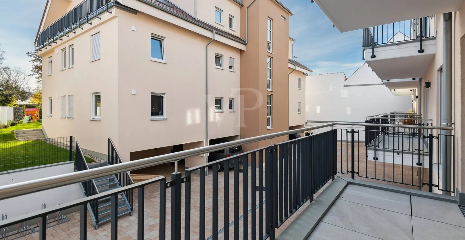 südlich ausgerichteter Balkon