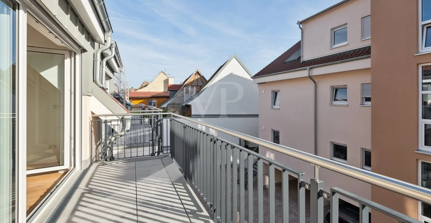 südlich ausgerichteter Balkon