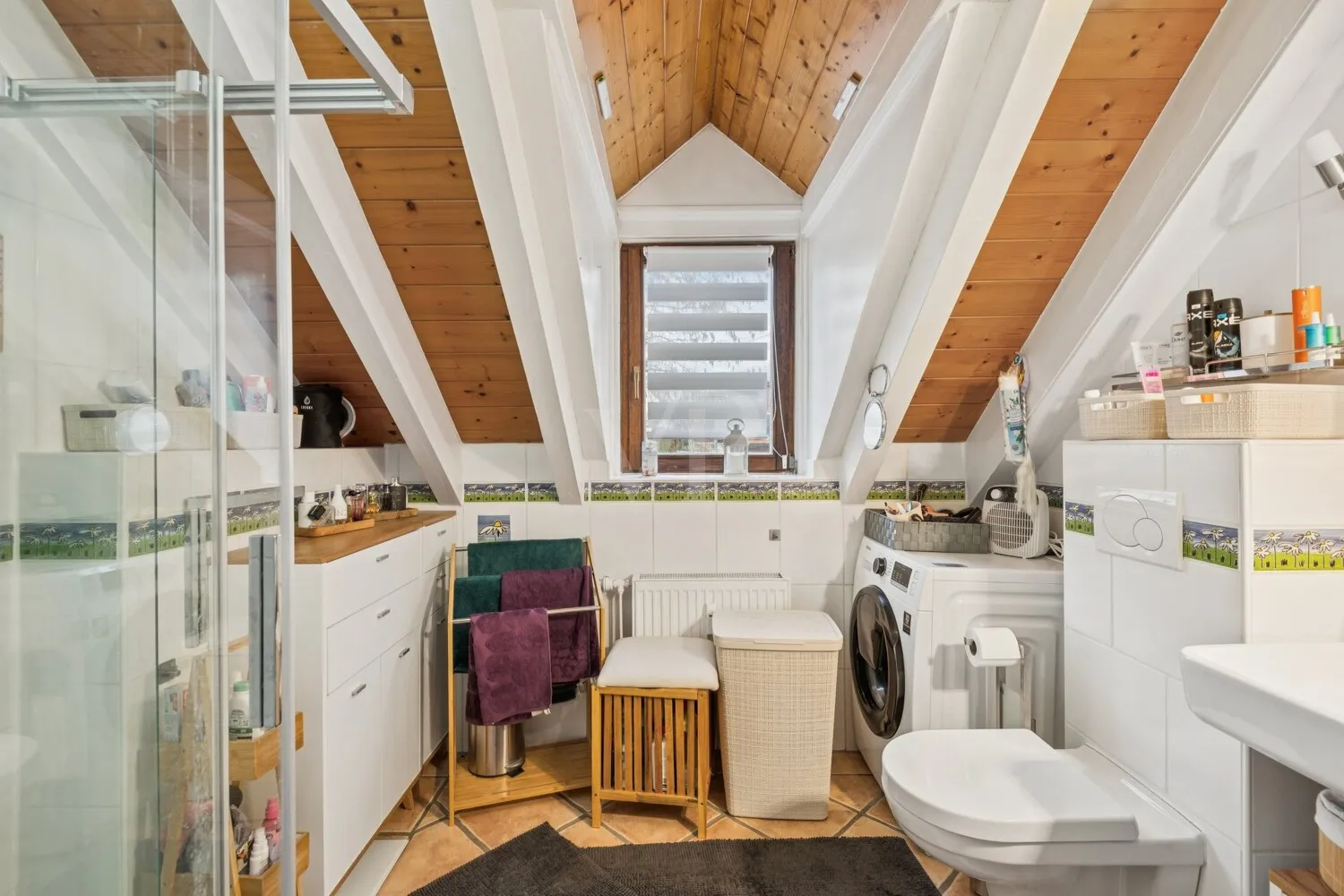 modernes Badezimmer
