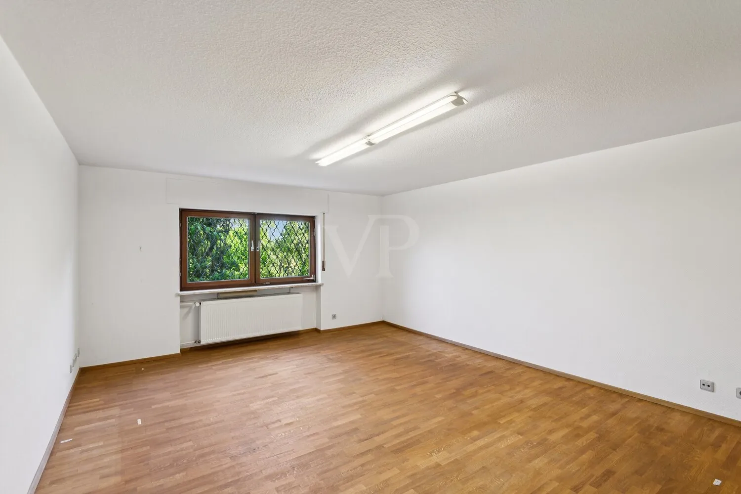 Schlafzimmer / Büro im Untergeschoss