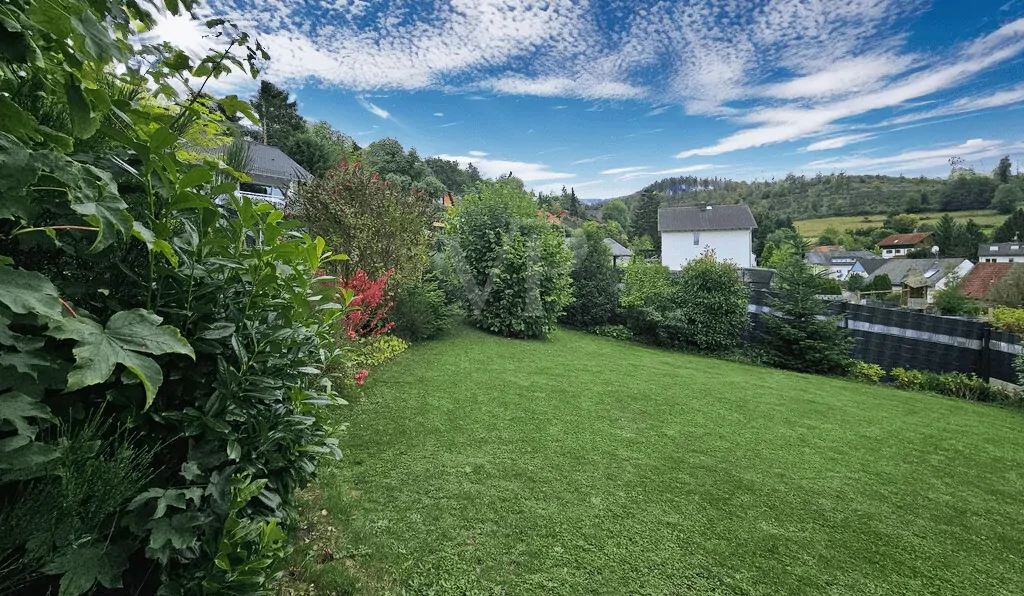 Schöner großer Garten