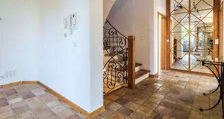 von_poll_real_estate_property_25141049_image_2