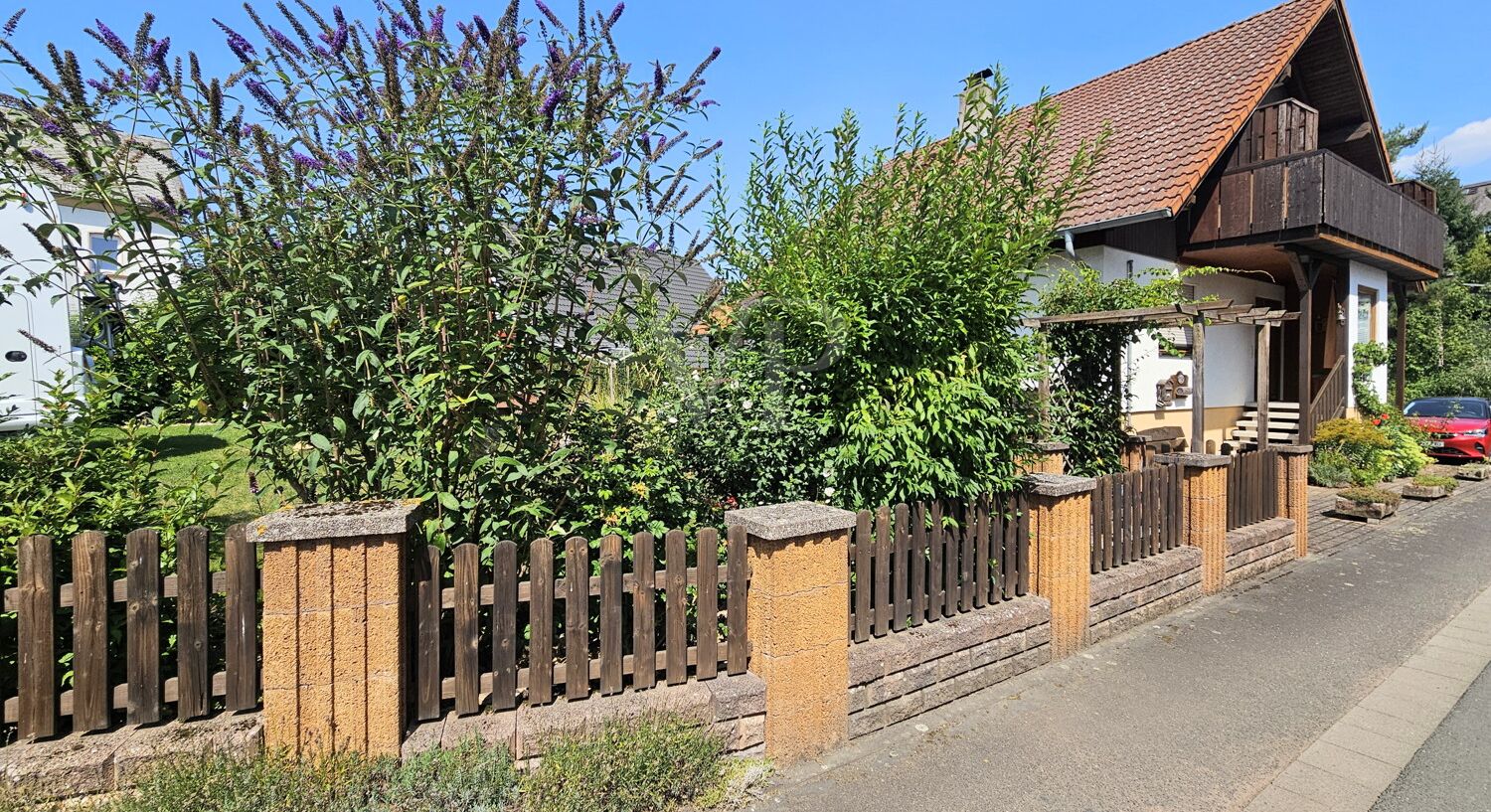 Straßenansicht