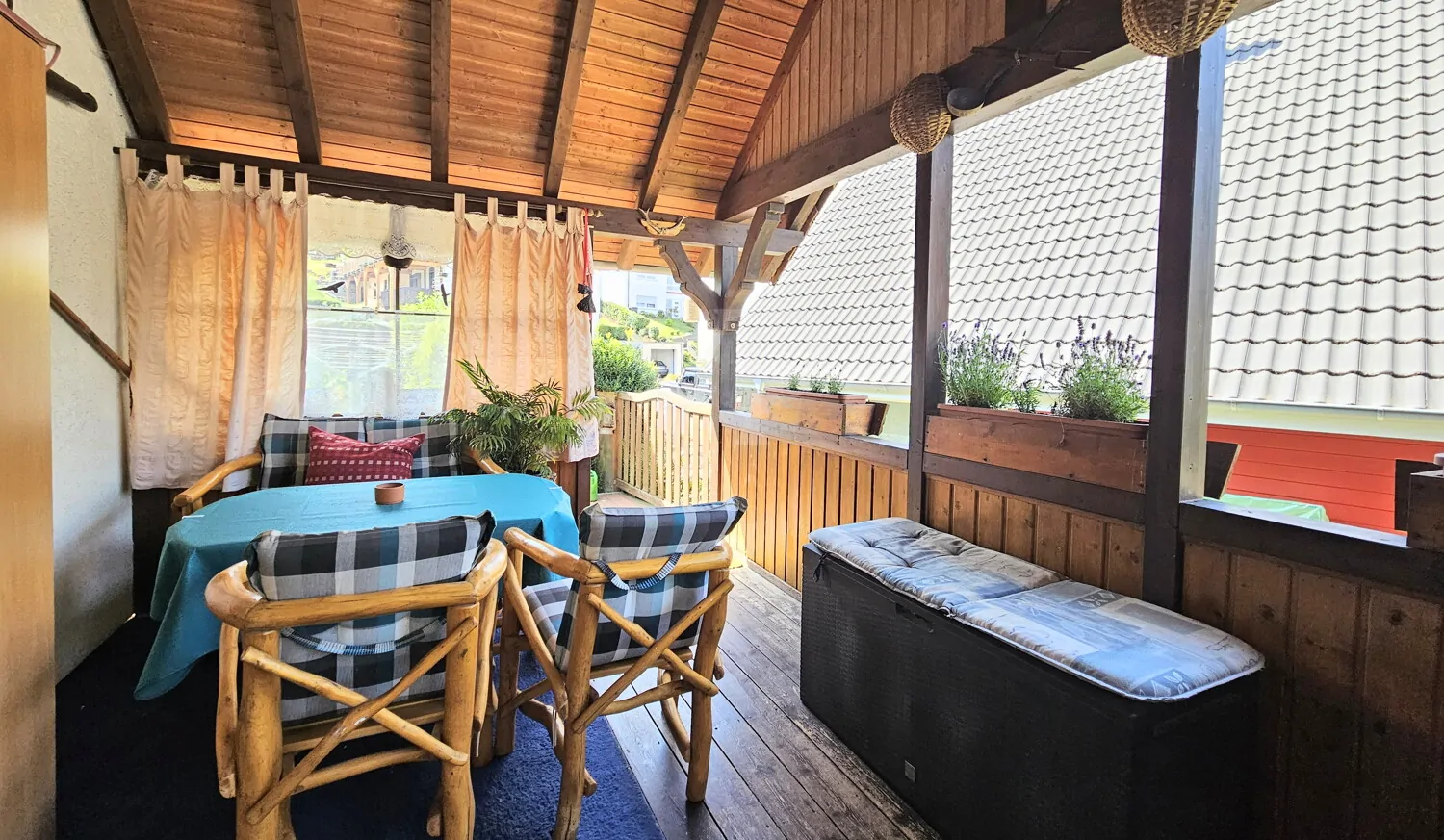 Überdachte Terrasse