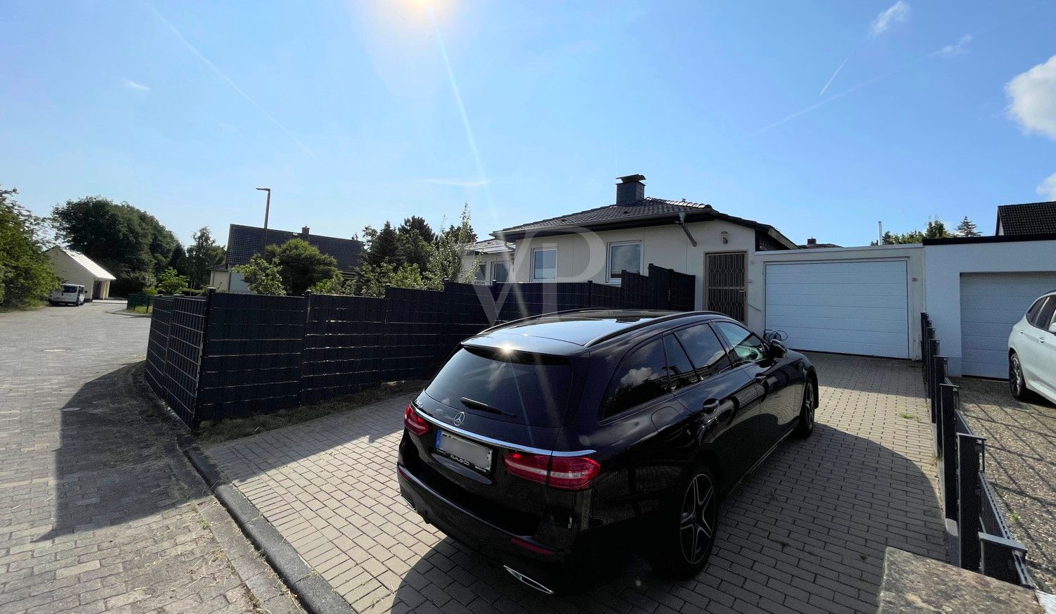 PKW Stellplatz mit Garage
