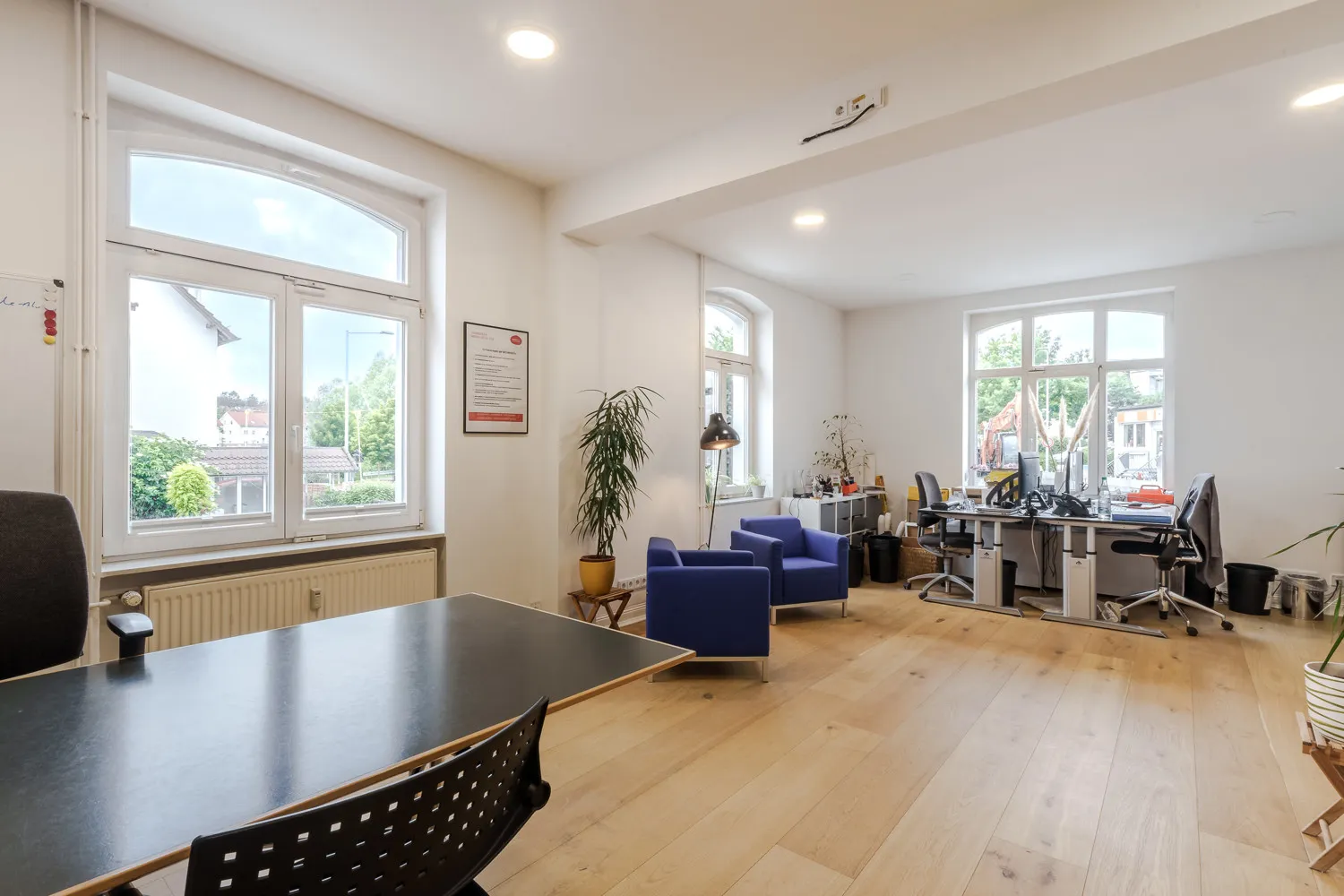 Teilbares Büro im EG