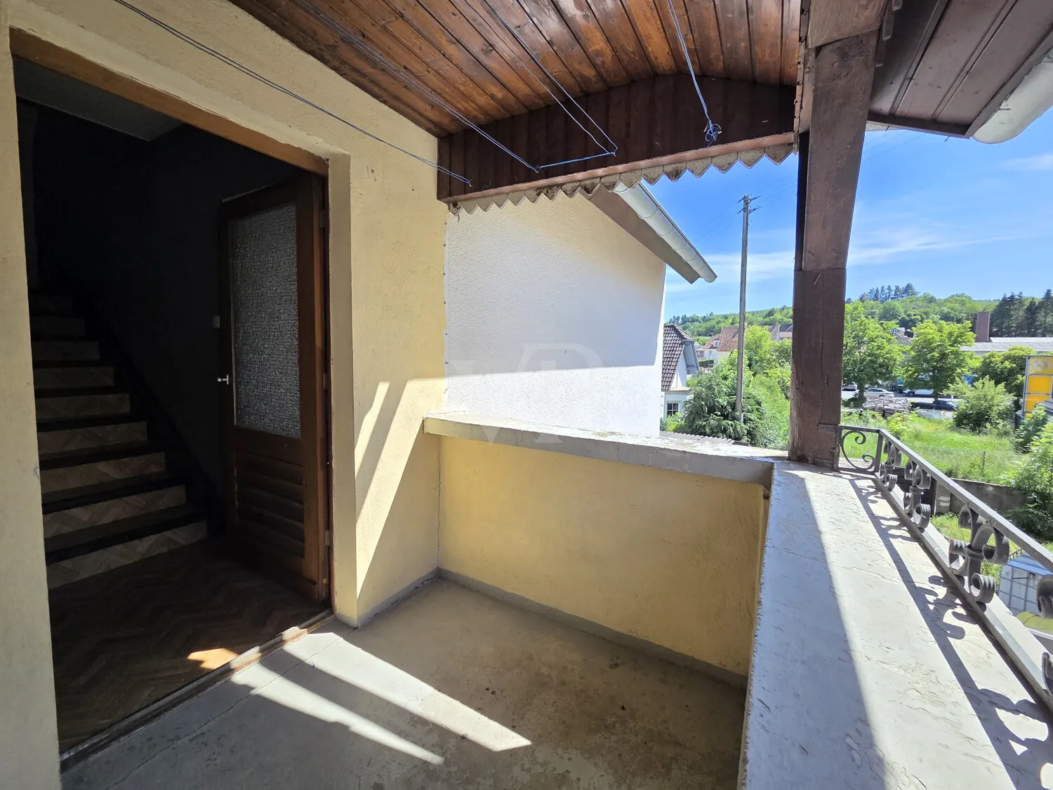 Überdachter Balkon