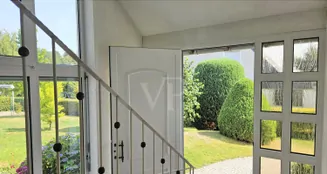 von_poll_real_estate_property_25141042b_image_0