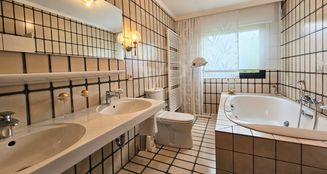 von_poll_real_estate_property_25141029_image_8
