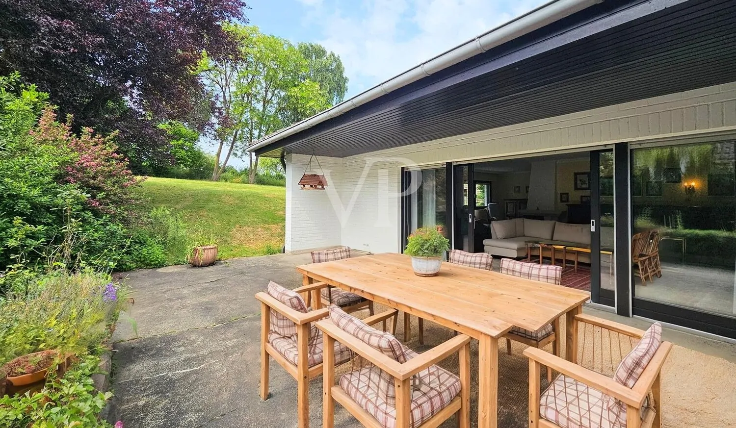 Beispielmöbelierung Terrasse