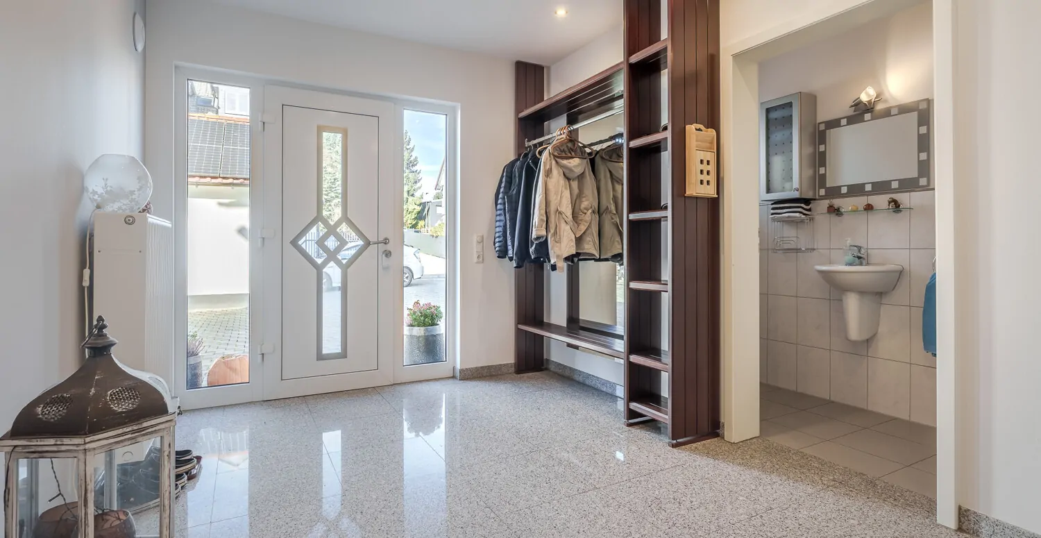 Entrée mit Gäste-WC