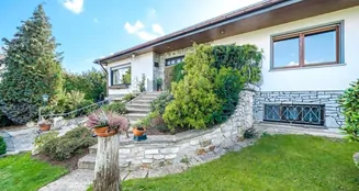 von_poll_real_estate_property_25141054_image_0