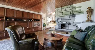 von_poll_real_estate_property_25141054_image_2