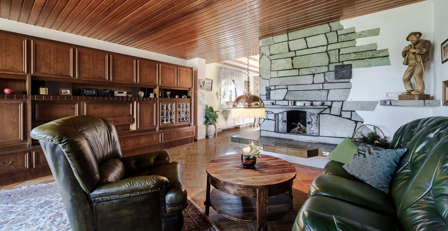 Gemütliche Sitzecke mit gemauertem Kamin