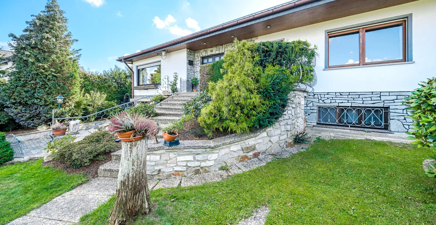 Großzügiger Zugang zum Haus