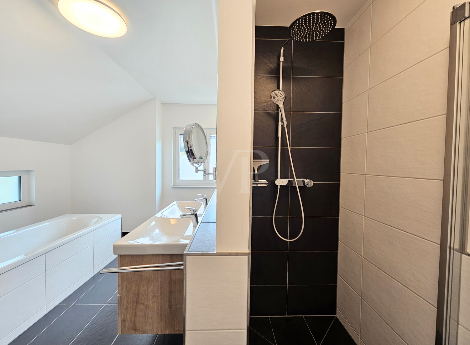Bodentiefe Dusche im Masterbad