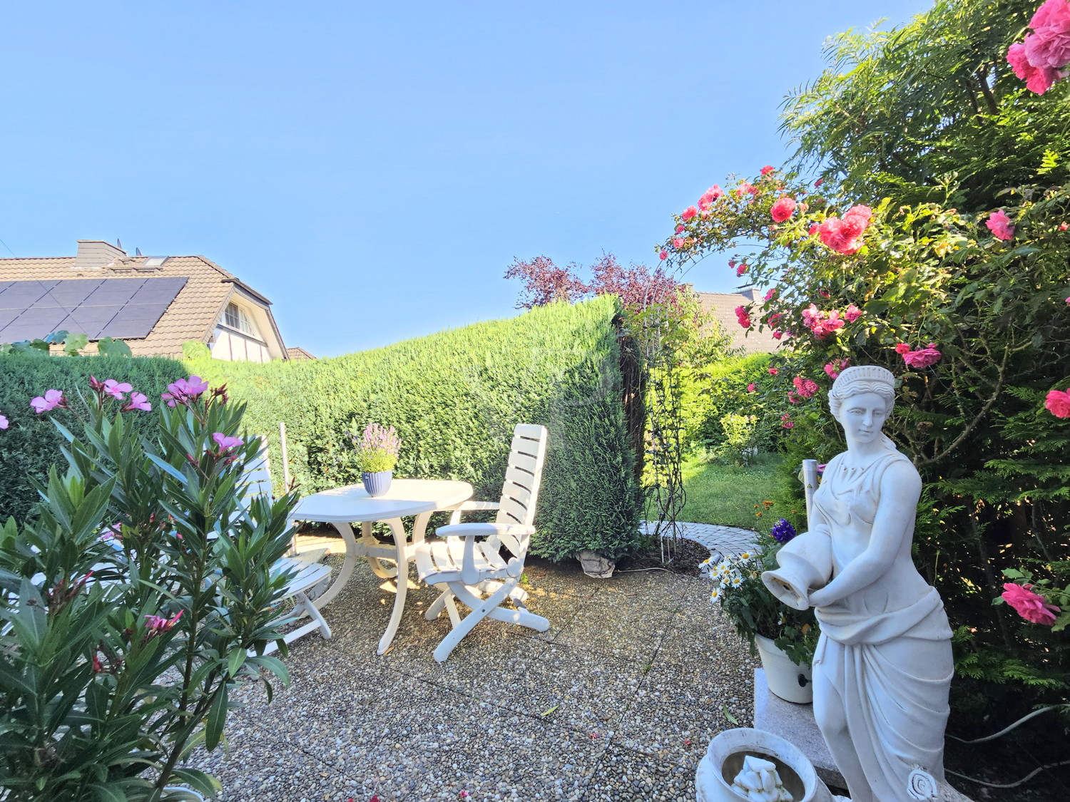 Terrasse der linken Hälfte