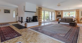 von_poll_real_estate_property_24141027a_image_2