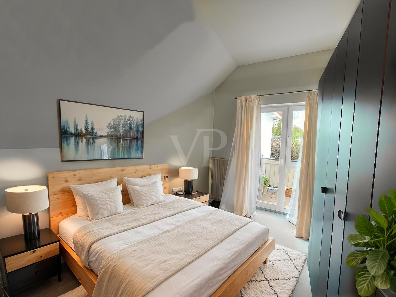 Einrichtungsbeispiel Schlafzimmer mit Zugang auf den Balkon