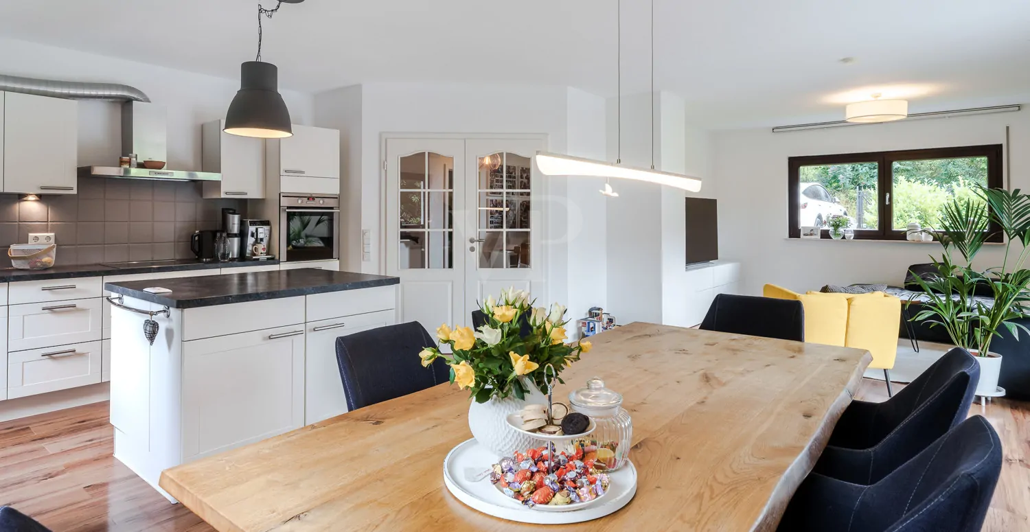 Großzügiger Essbereich