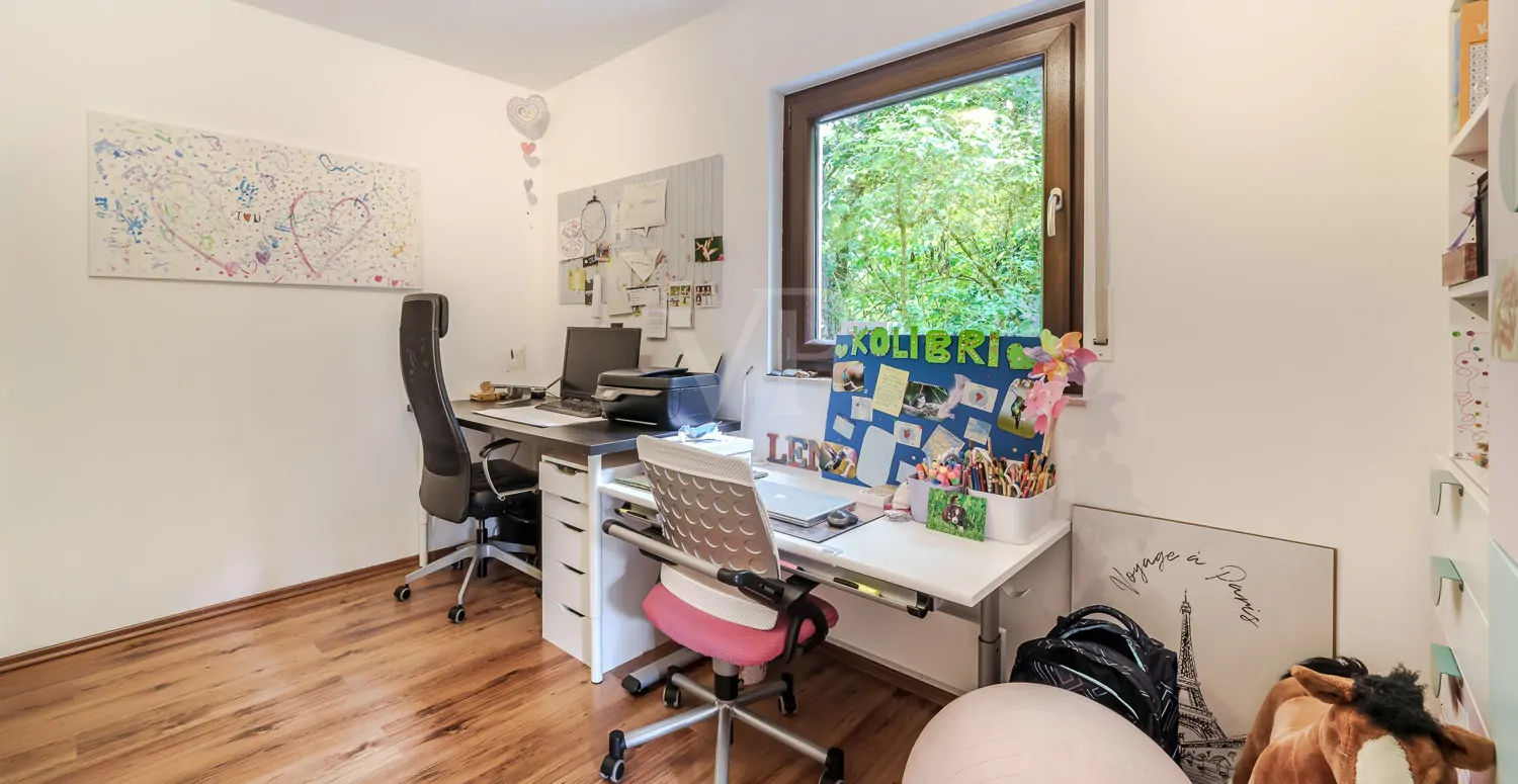 Büro/ Gästezimmer im EG