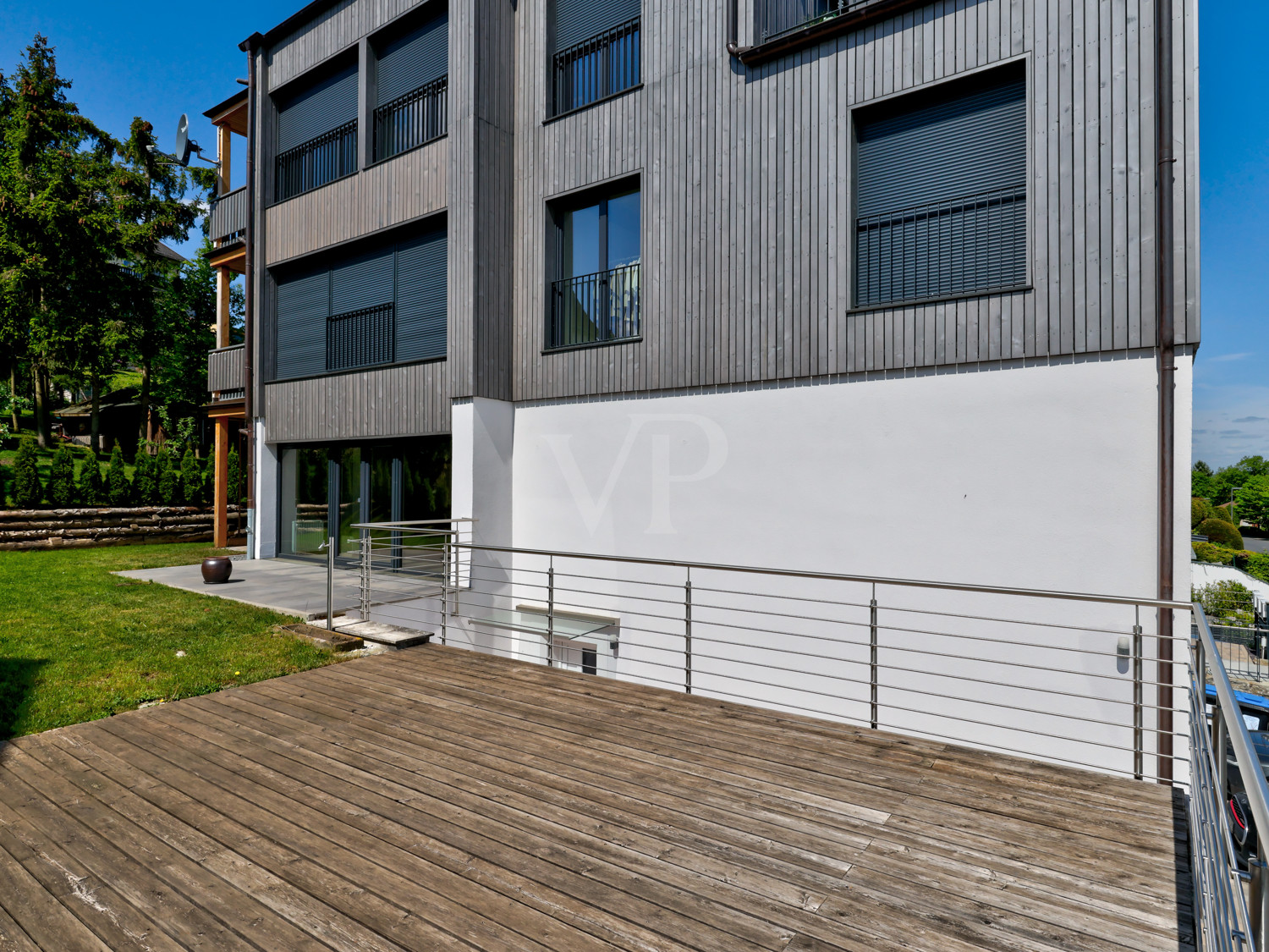 weitere Terrasse mit traumhaftem Fernblick