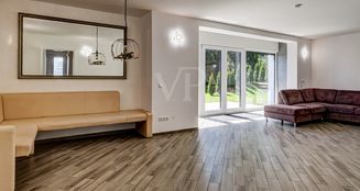 von_poll_real_estate_property_25141025_image_3
