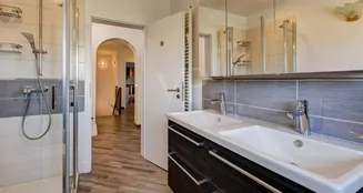 von_poll_real_estate_property_25141025_image_11