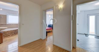 von_poll_real_estate_property_25141025_image_15