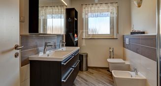 von_poll_real_estate_property_25141025_image_9
