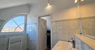 von_poll_real_estate_property_25141021b_image_13