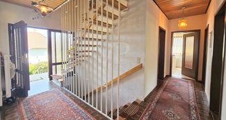 von_poll_real_estate_property_25141030_image_2