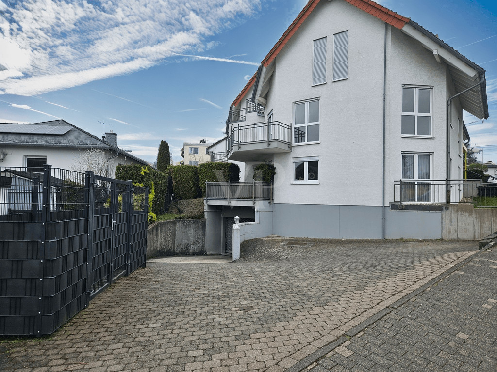 Tiefgarageneinfahrt