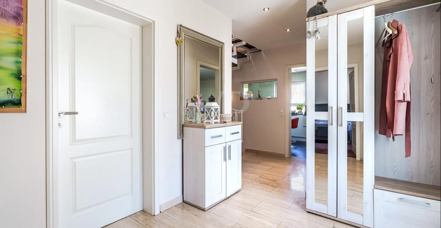 Sonnendurchfluteter Eingangsbereich