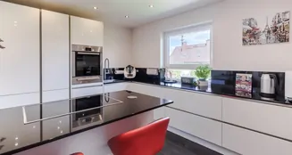 von_poll_real_estate_property_25141024b_image_1