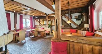 von_poll_real_estate_property_25141026b_image_1