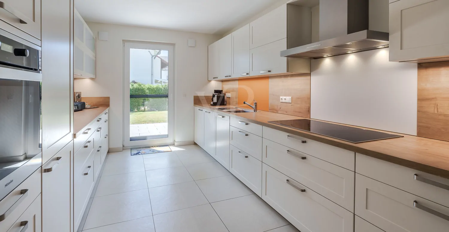 Hochwertige Einbauküche