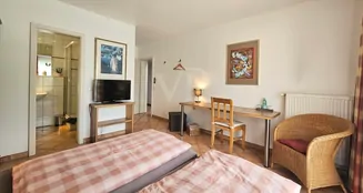 von_poll_real_estate_property_25141026c_image_14