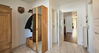 von_poll_real_estate_property_25141037_image_1