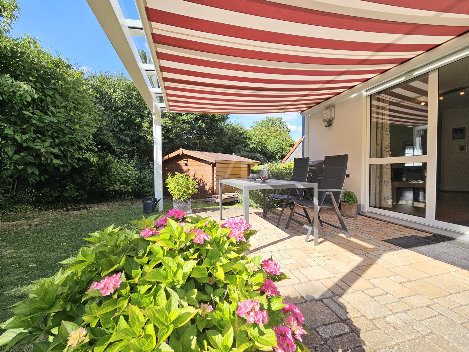 überdachte Terrasse