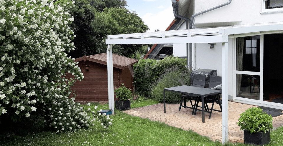 Blütenbracht im Garten