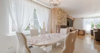 von_poll_real_estate_property_25141053_image_5