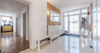 von_poll_real_estate_property_25141053a_image_1