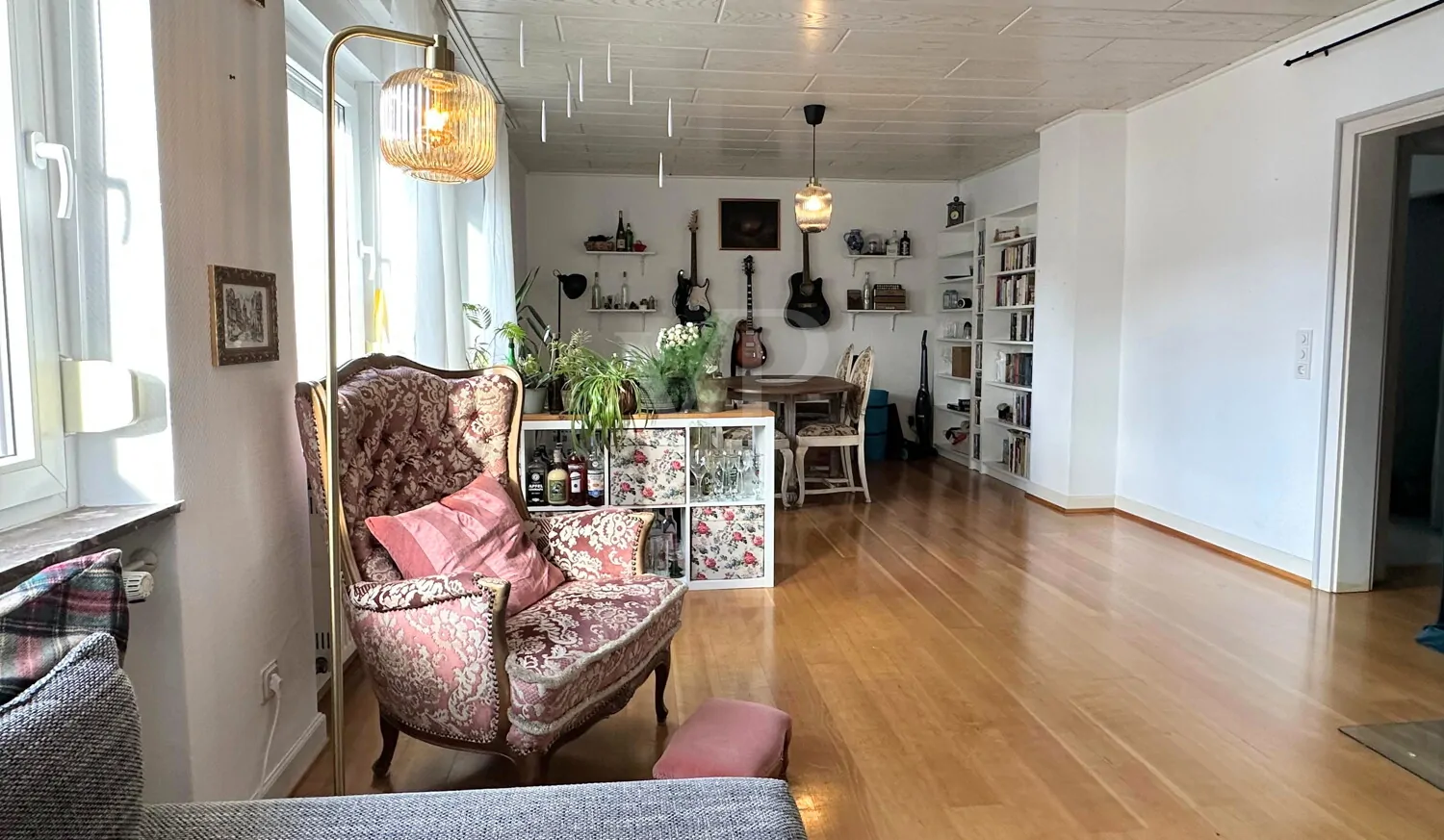 Geräumiger Wohnbereich in der Maisonette-Wohnung