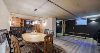 von_poll_real_estate_property_25141055c_image_16